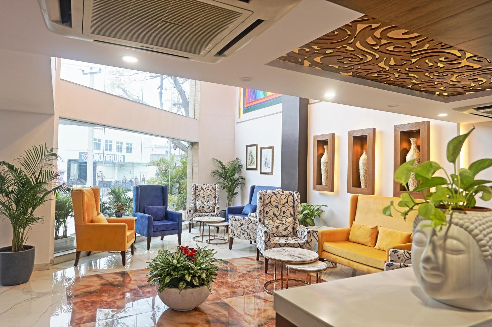 Hotel Oxmo Delhi Airport With Free Airport Transsfer New Delhi Exteriör bild