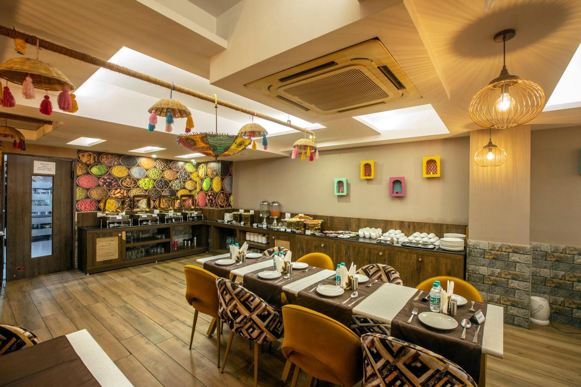Hotel Oxmo Delhi Airport With Free Airport Transsfer New Delhi Exteriör bild