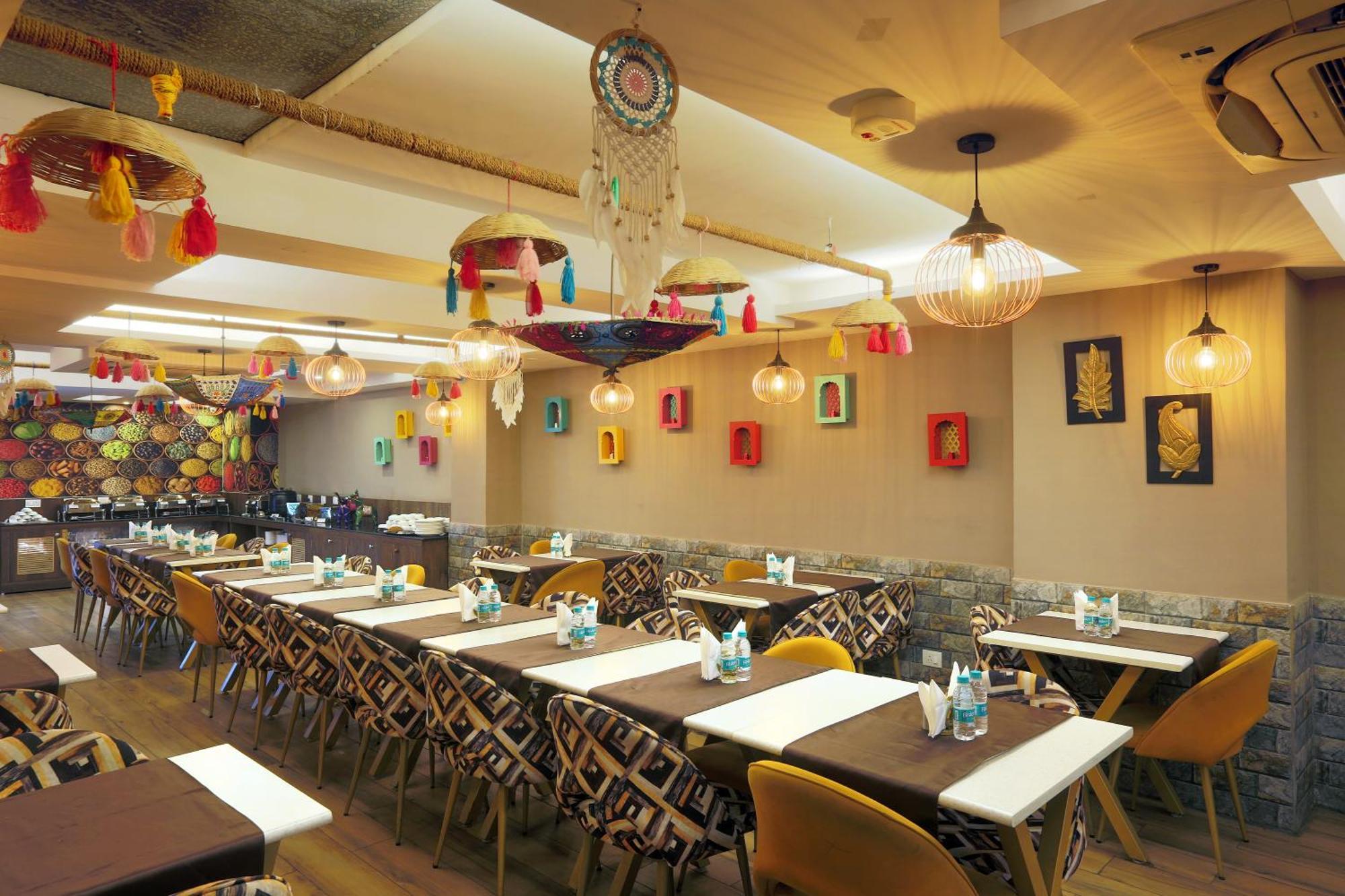 Hotel Oxmo Delhi Airport With Free Airport Transsfer New Delhi Exteriör bild