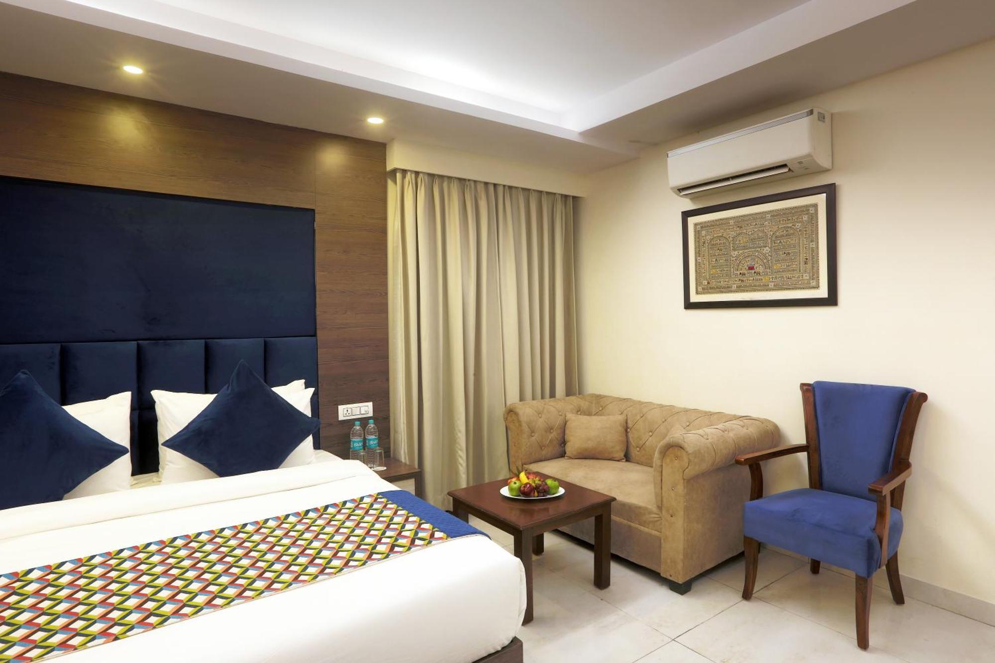 Hotel Oxmo Delhi Airport With Free Airport Transsfer New Delhi Exteriör bild