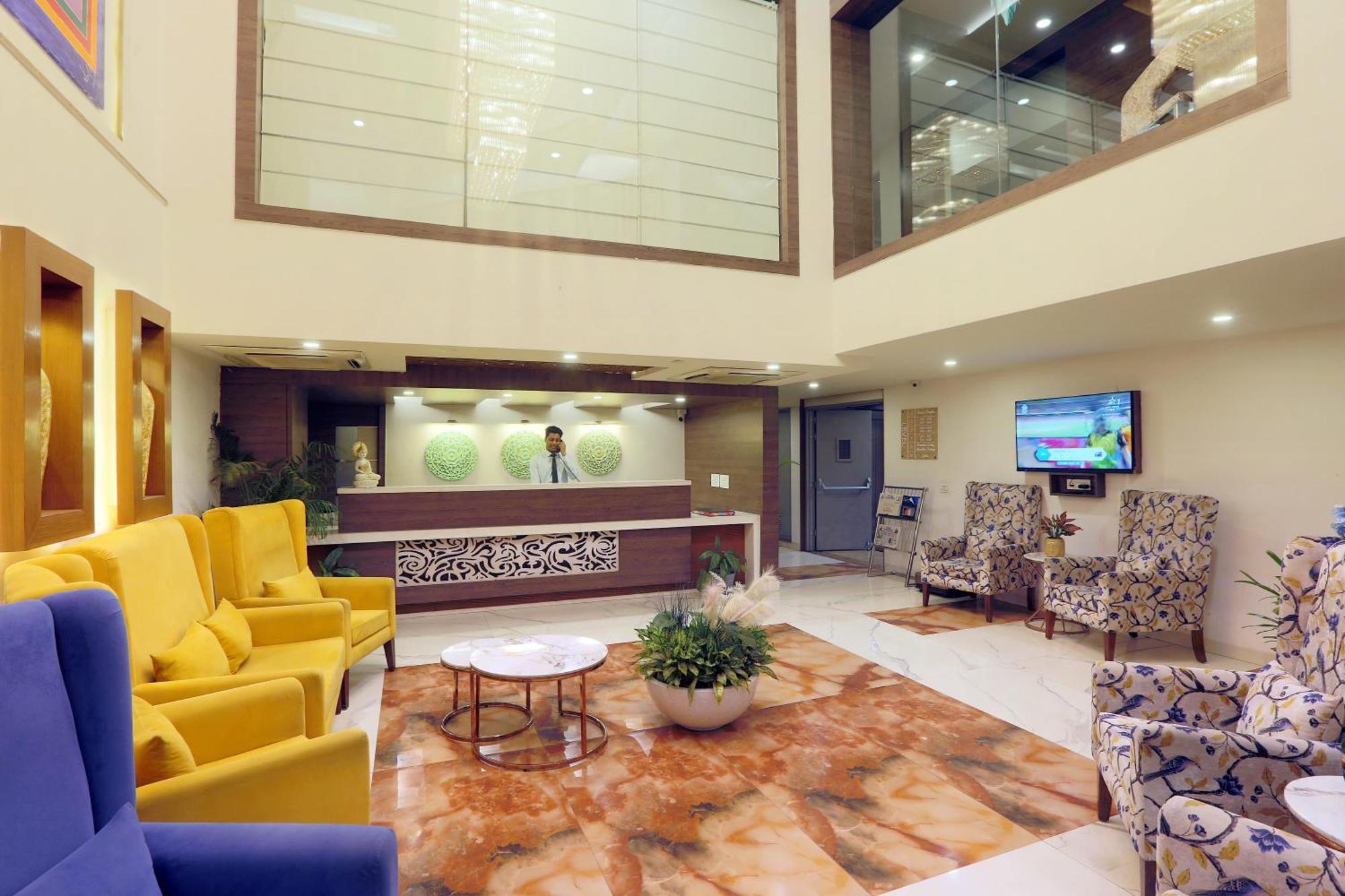 Hotel Oxmo Delhi Airport With Free Airport Transsfer New Delhi Exteriör bild