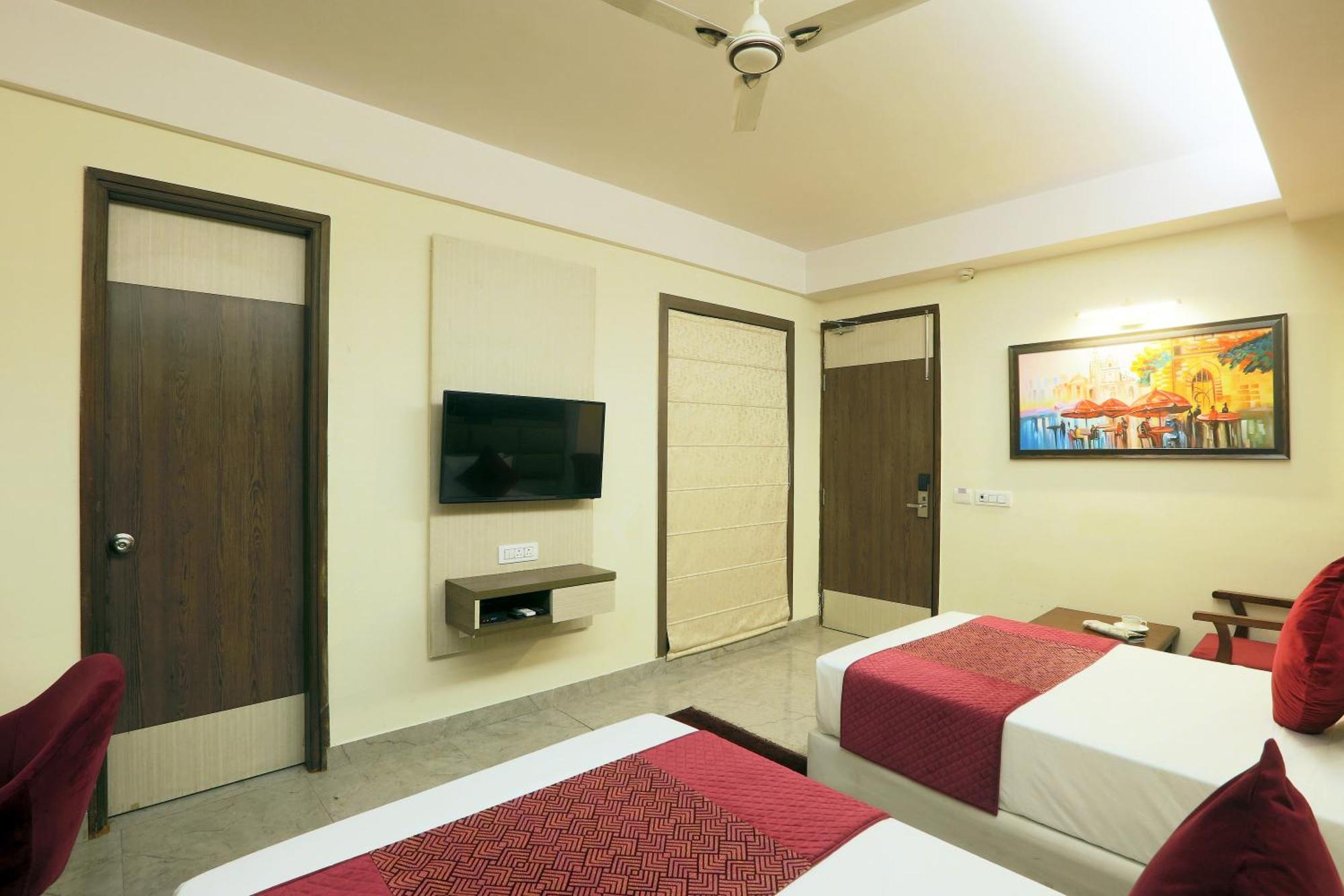 Hotel Oxmo Delhi Airport With Free Airport Transsfer New Delhi Exteriör bild